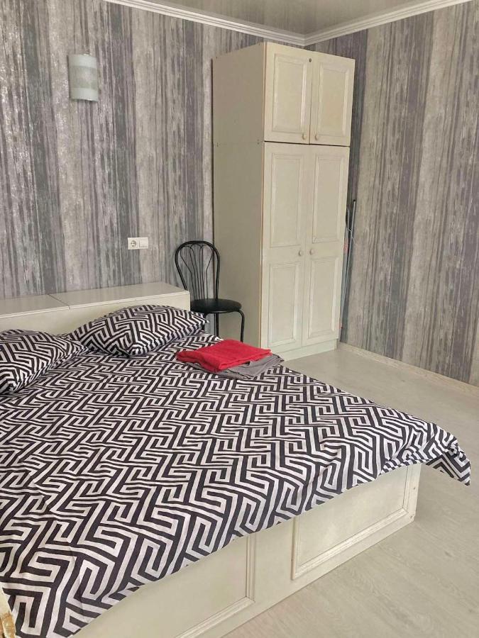Apartment Квартира Ярослава Мудрого ครือวอยร็อก ภายนอก รูปภาพ